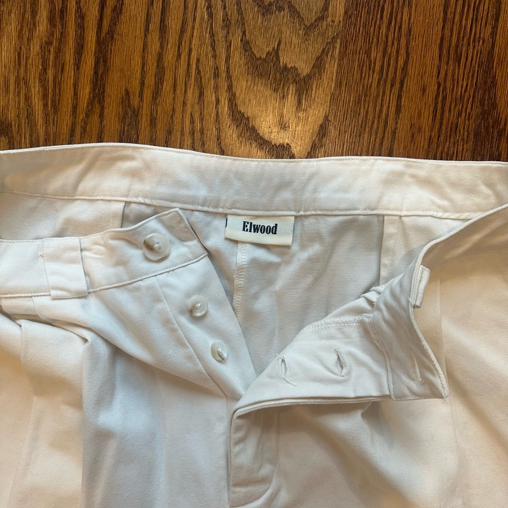 Elwood - Big Pleats Chino Pant - Lotus - Picture 3 of 5